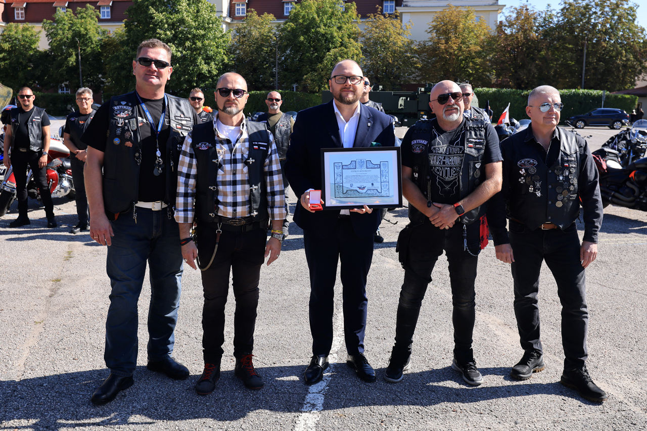 Read more about the article Uroczystość Założenia Toruńskiego Żandarmskiego Klubu Motocyklowego.